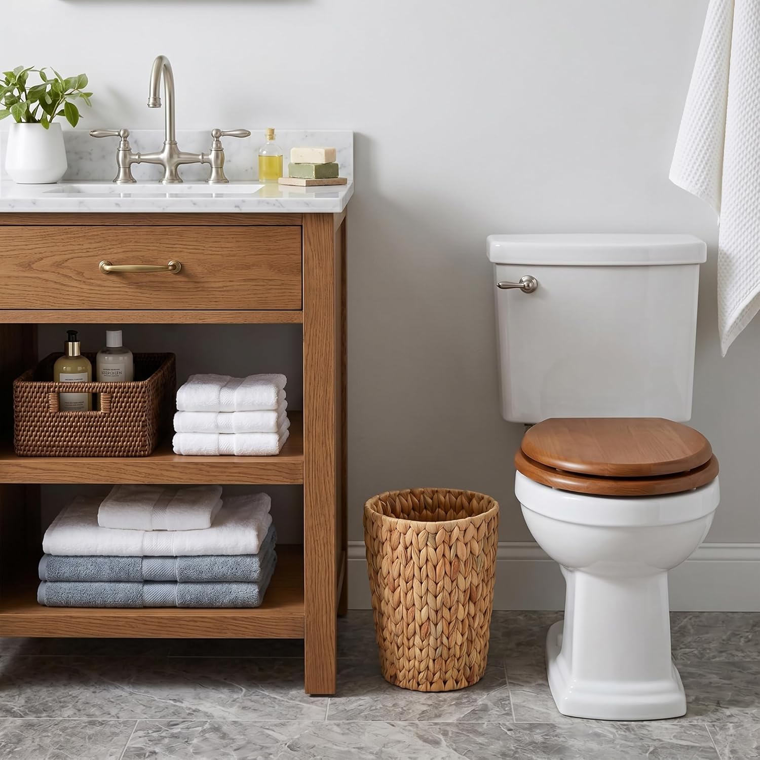 CharJenPro Wicker Trash Can,Small Bathroom Trash Can,Water Hyacinth Wicker Waste Basket for Bathroom,Boho Waste Basket for Bedroom,Home Office,Compact Spaces(2 Gallon Round)